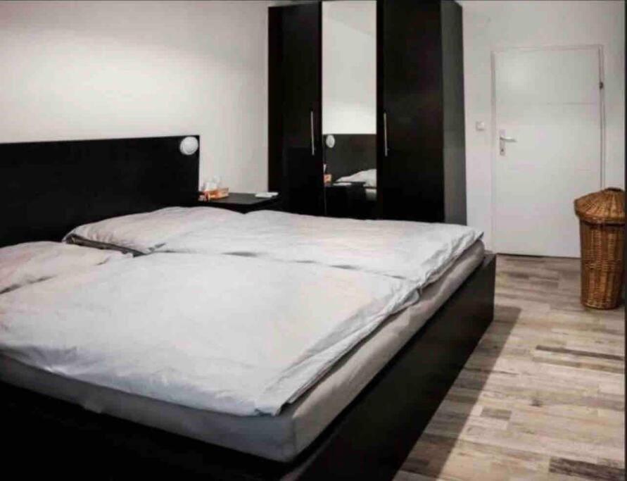 Default Millenium Apartment Viena Exterior foto